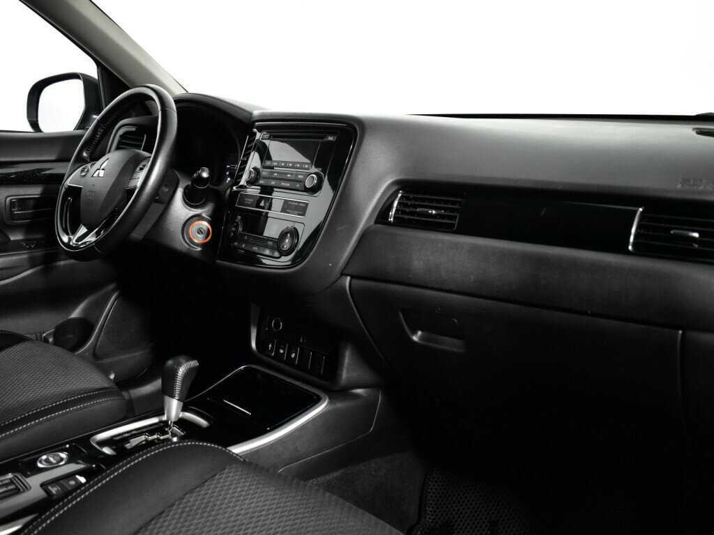 Mitsubishi Outlander, 2019 - Фото №8