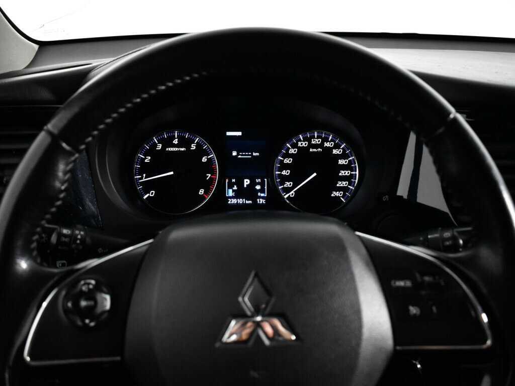 Mitsubishi Outlander, 2019 - Фото №10