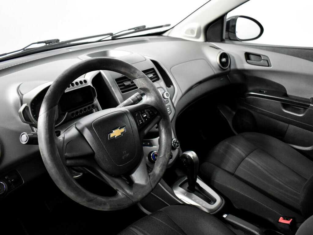Chevrolet Aveo, 2013 - Фото №8