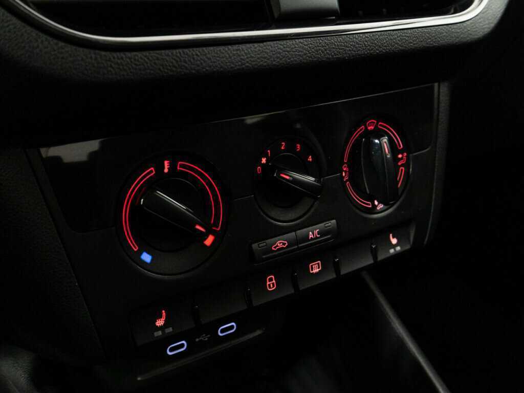 Volkswagen Polo, 2020 - Фото №14