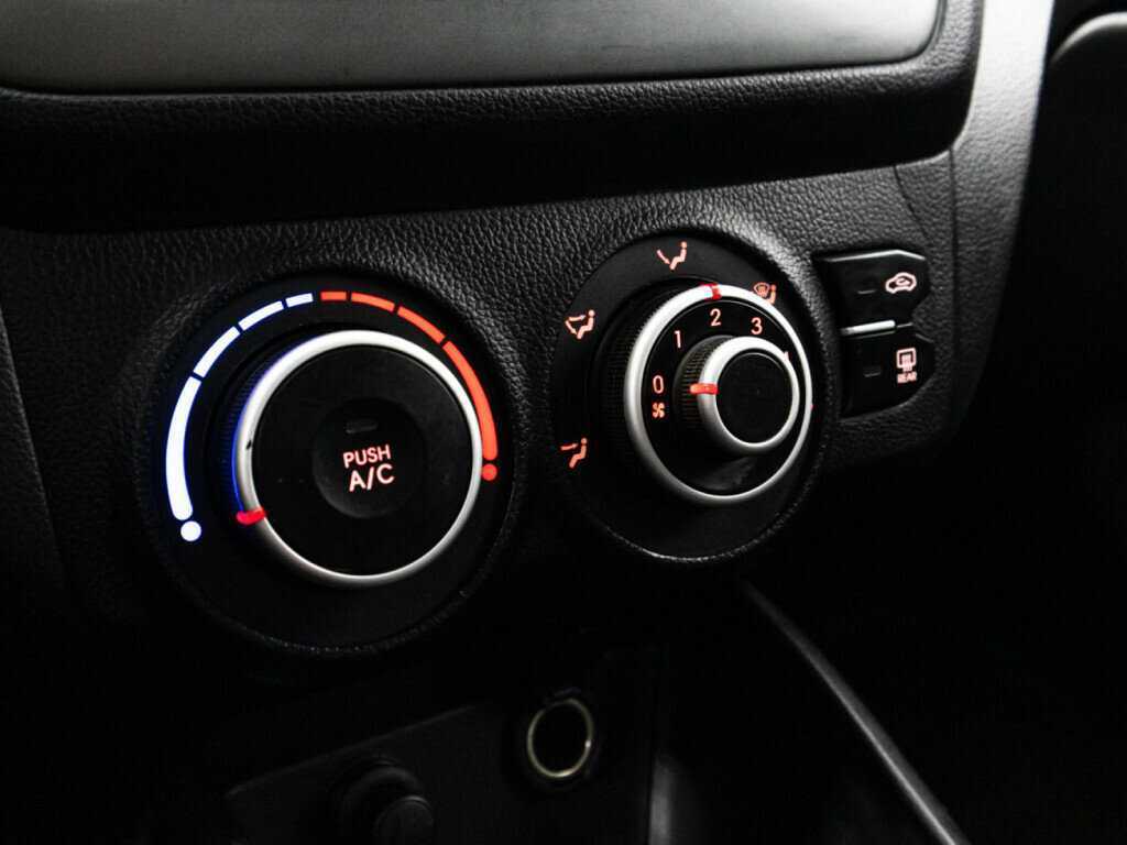 Kia Rio, 2013 - Фото №14