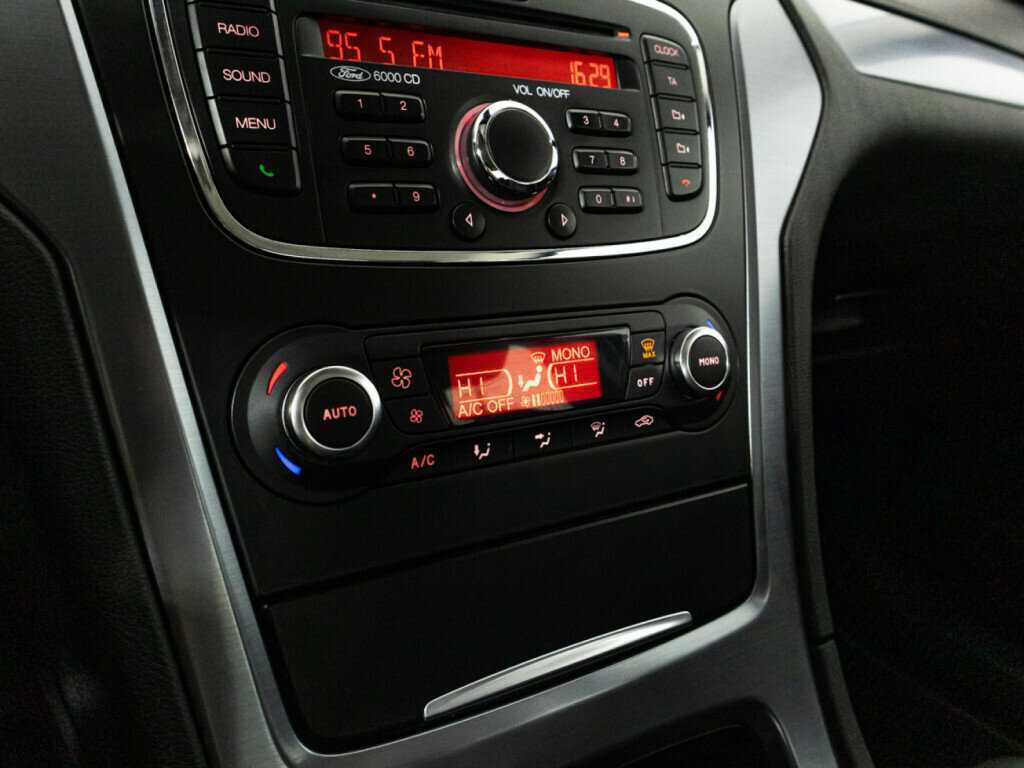 Ford Mondeo, 2014 - Фото №14