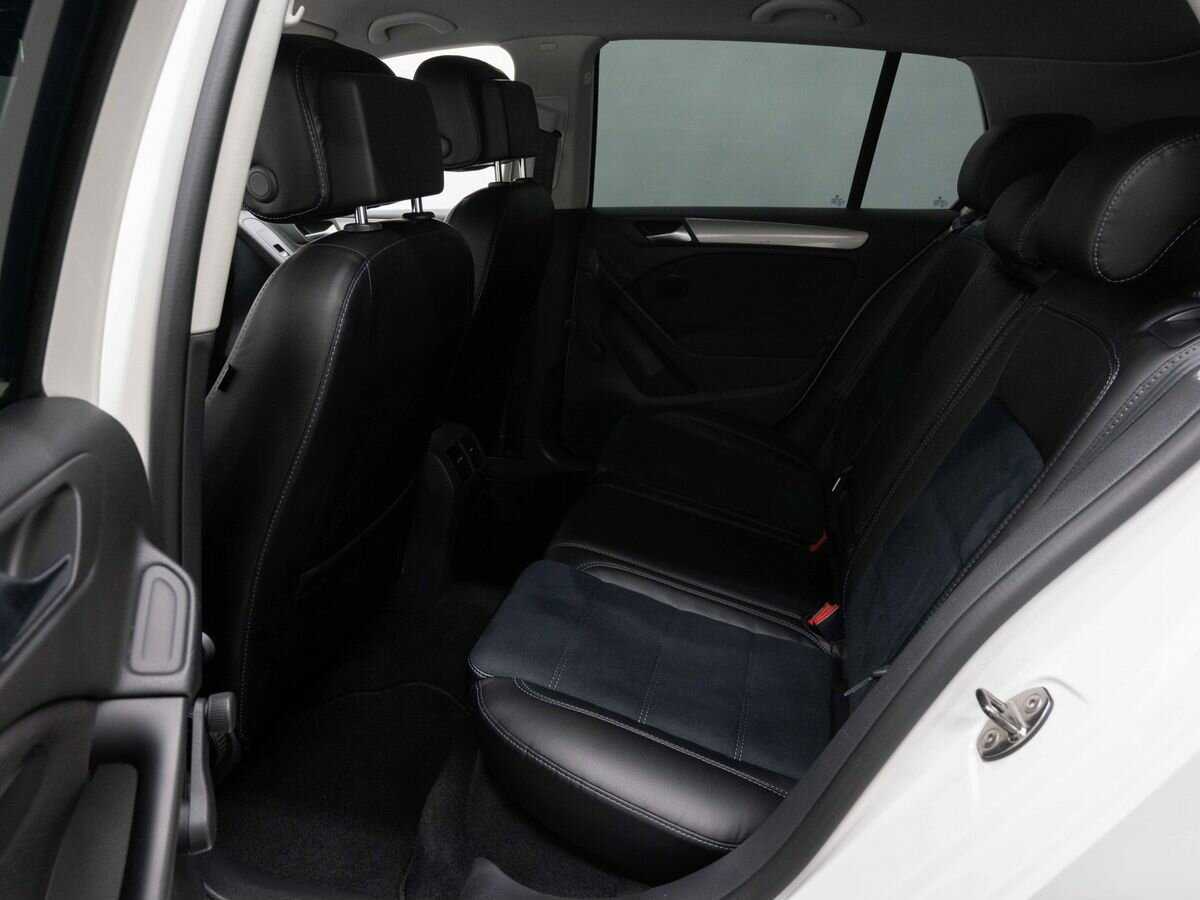 Volkswagen Golf, 2012 - Фото №8