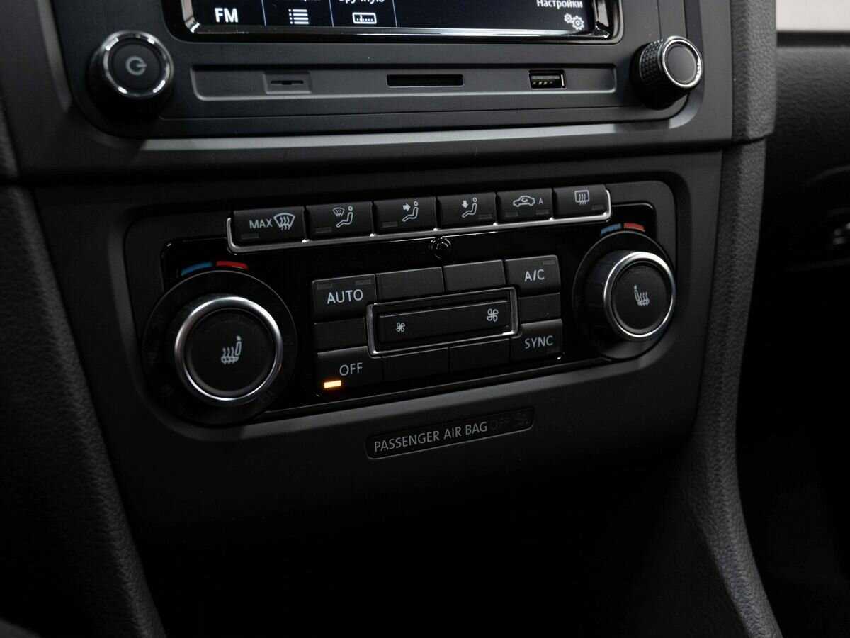 Volkswagen Golf, 2012 - Фото №16