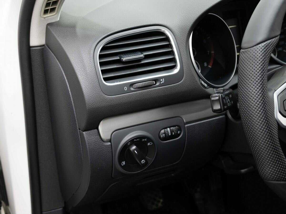 Volkswagen Golf, 2012 - Фото №20