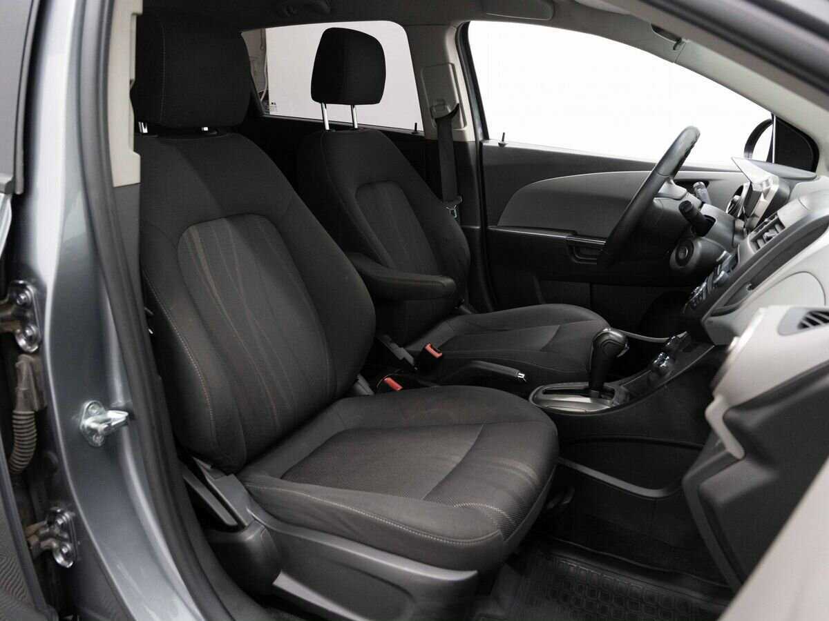 Chevrolet Aveo, 2014 - Фото №12