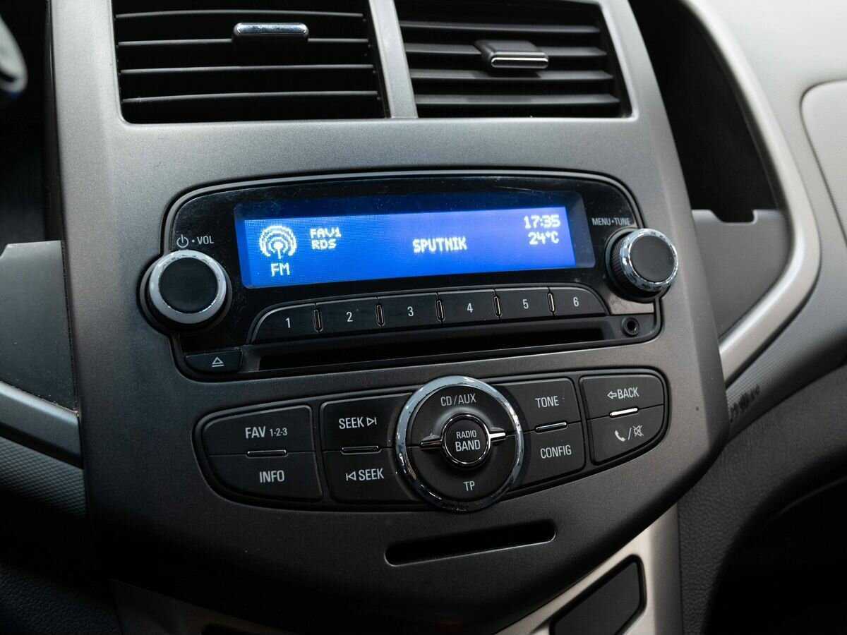 Chevrolet Aveo, 2014 - Фото №18