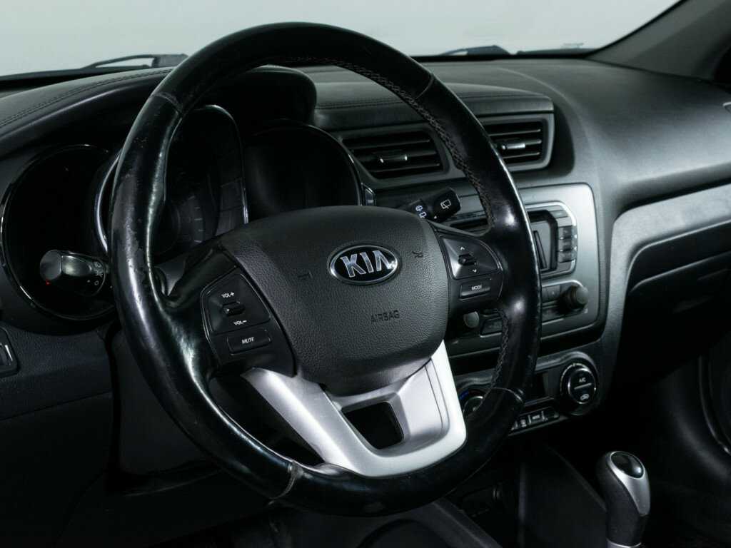 Kia Rio 4-speed, 2013 - Фото №10