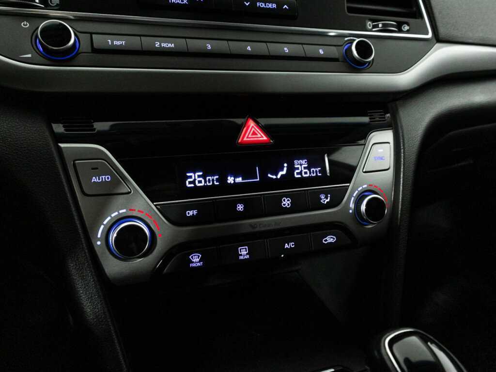 Hyundai Elantra, 2017 - Фото №14