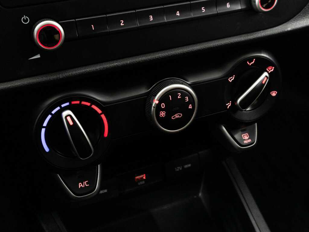 Kia Rio, 2022 - Фото №19