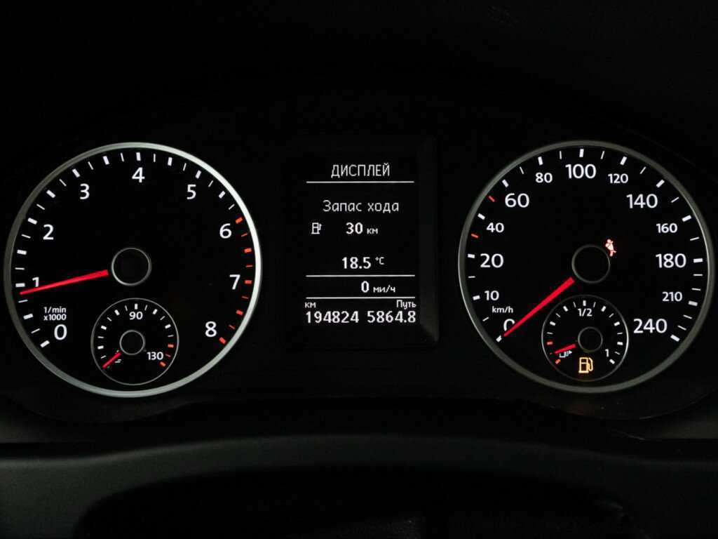 Volkswagen Tiguan, 2015 - Фото №11