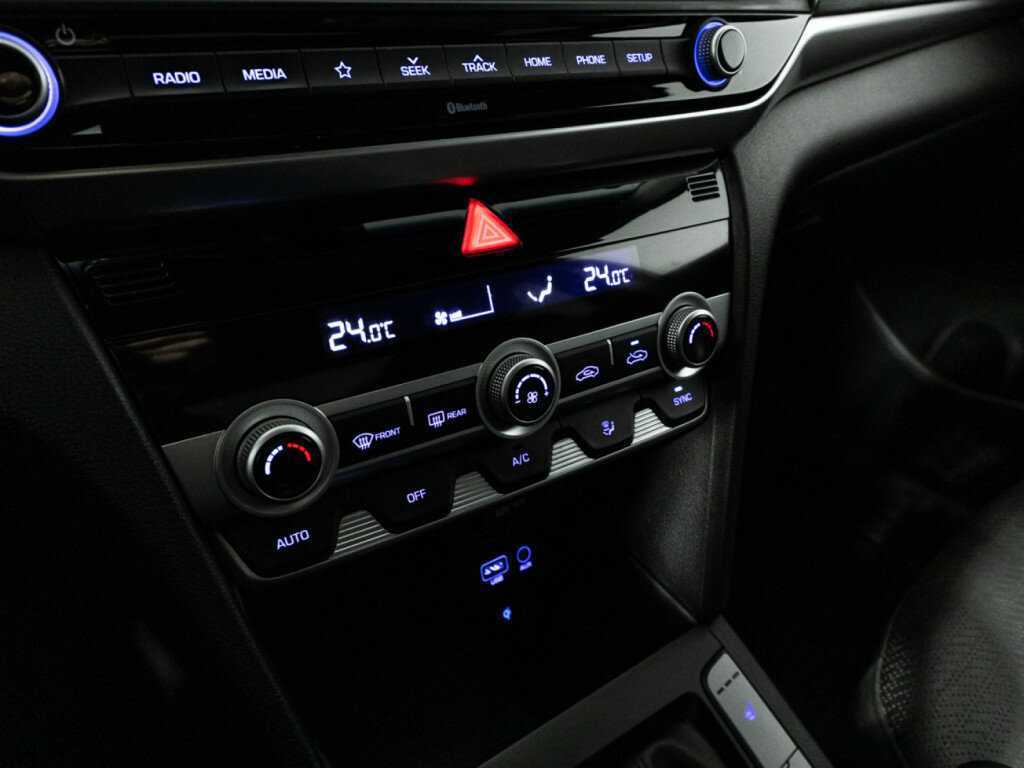 Hyundai Elantra, 2019 - Фото №18
