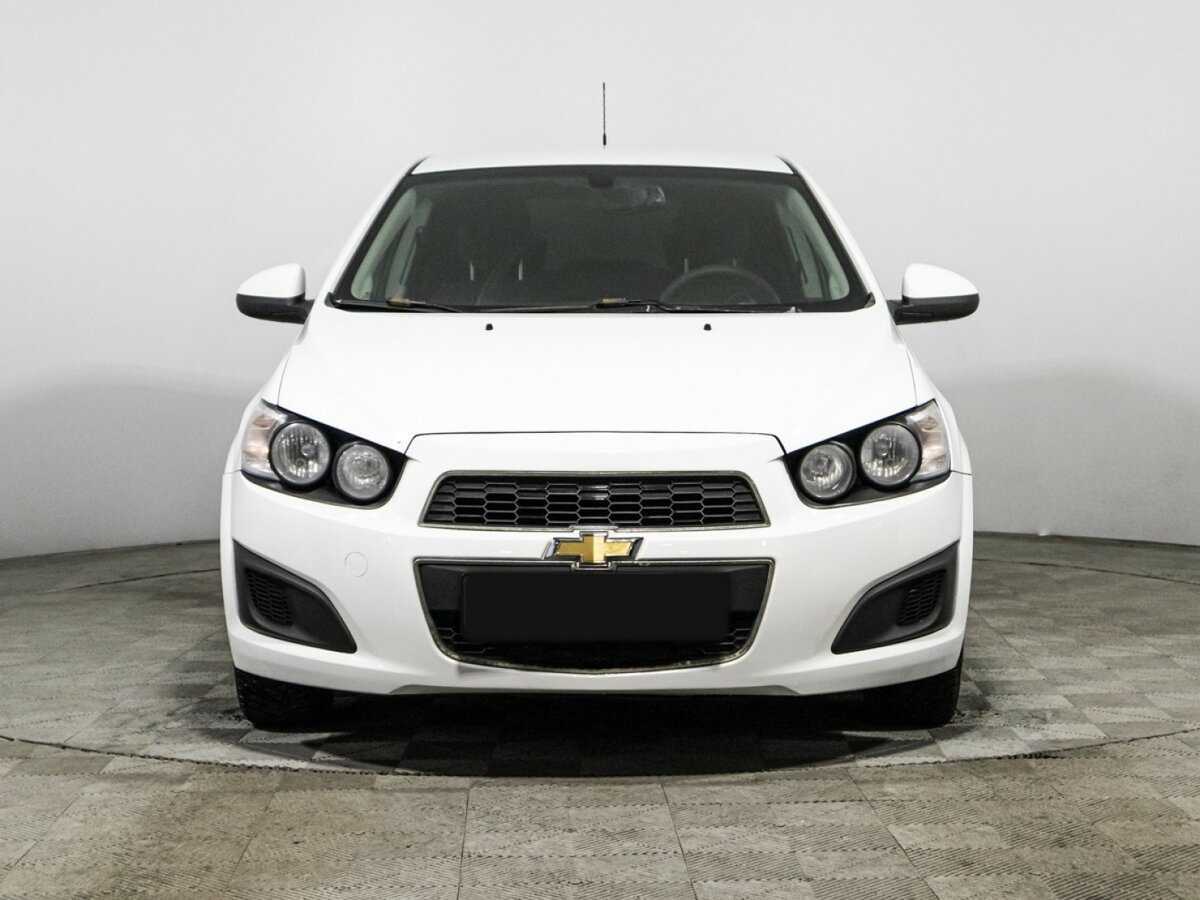 Chevrolet Aveo, 2015 - Фото №1