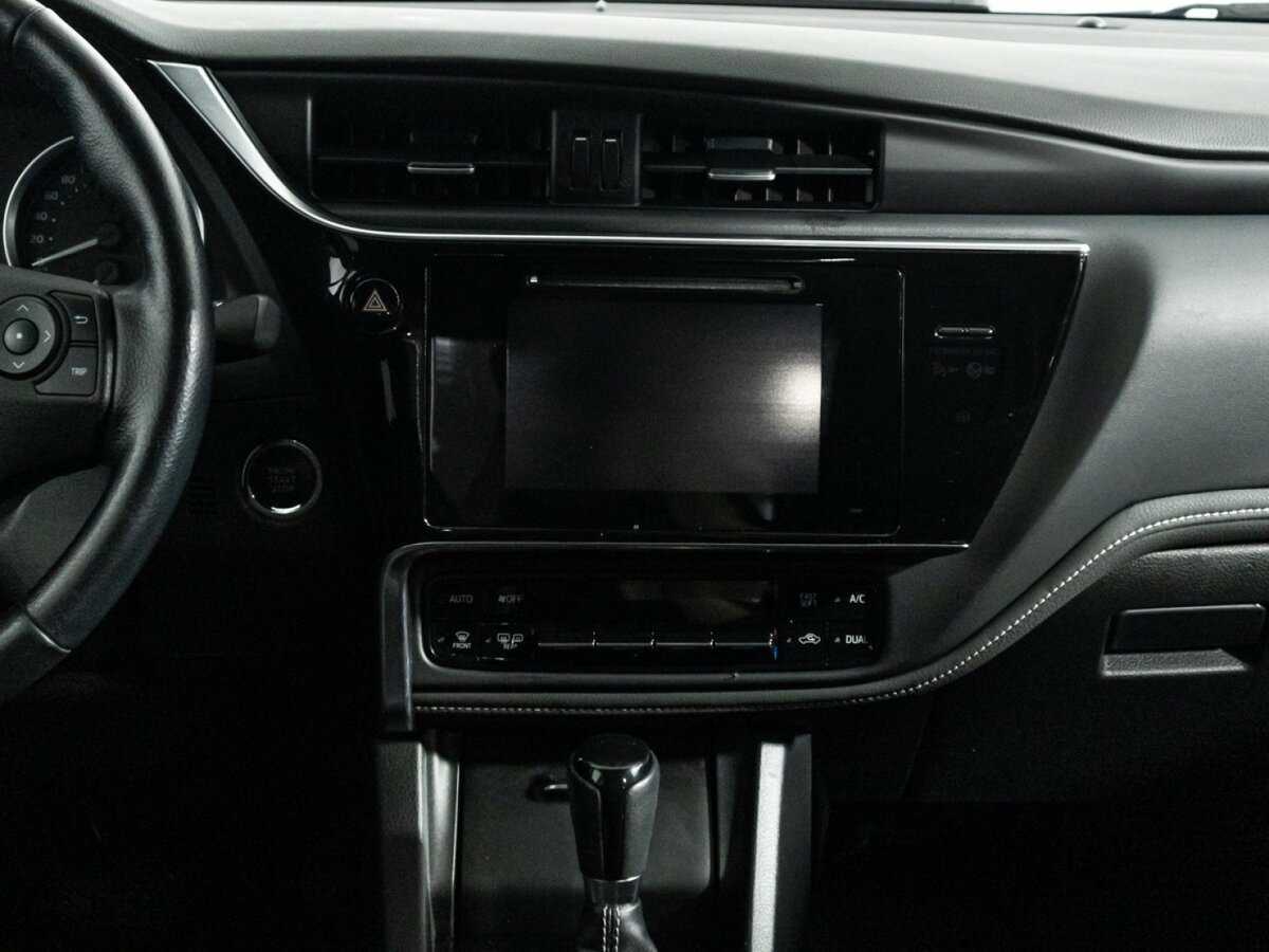 Toyota Corolla, 2018 - Фото №13