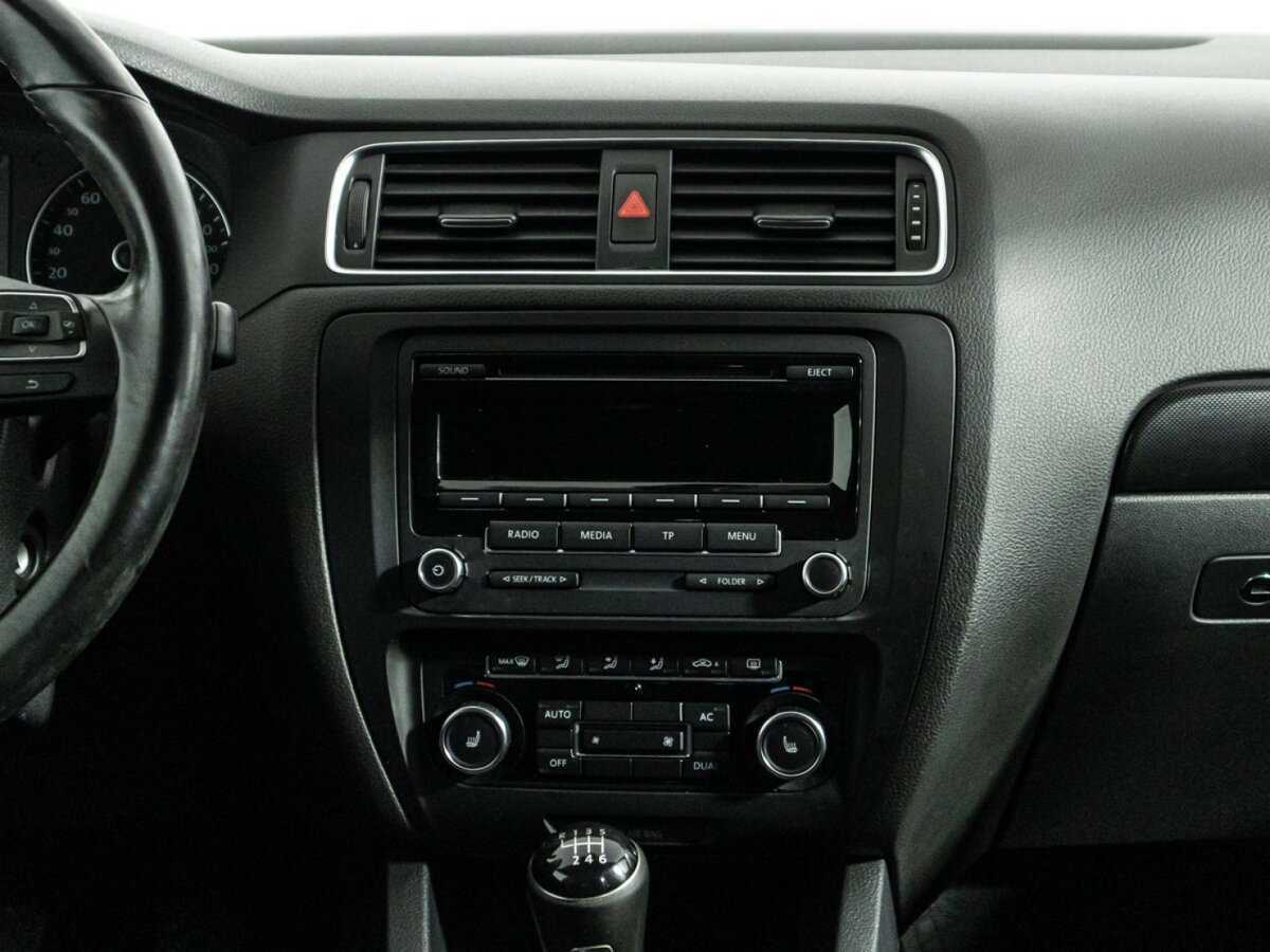 Volkswagen Jetta, 2012 - Фото №13