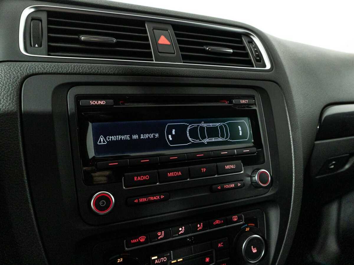 Volkswagen Jetta, 2012 - Фото №14