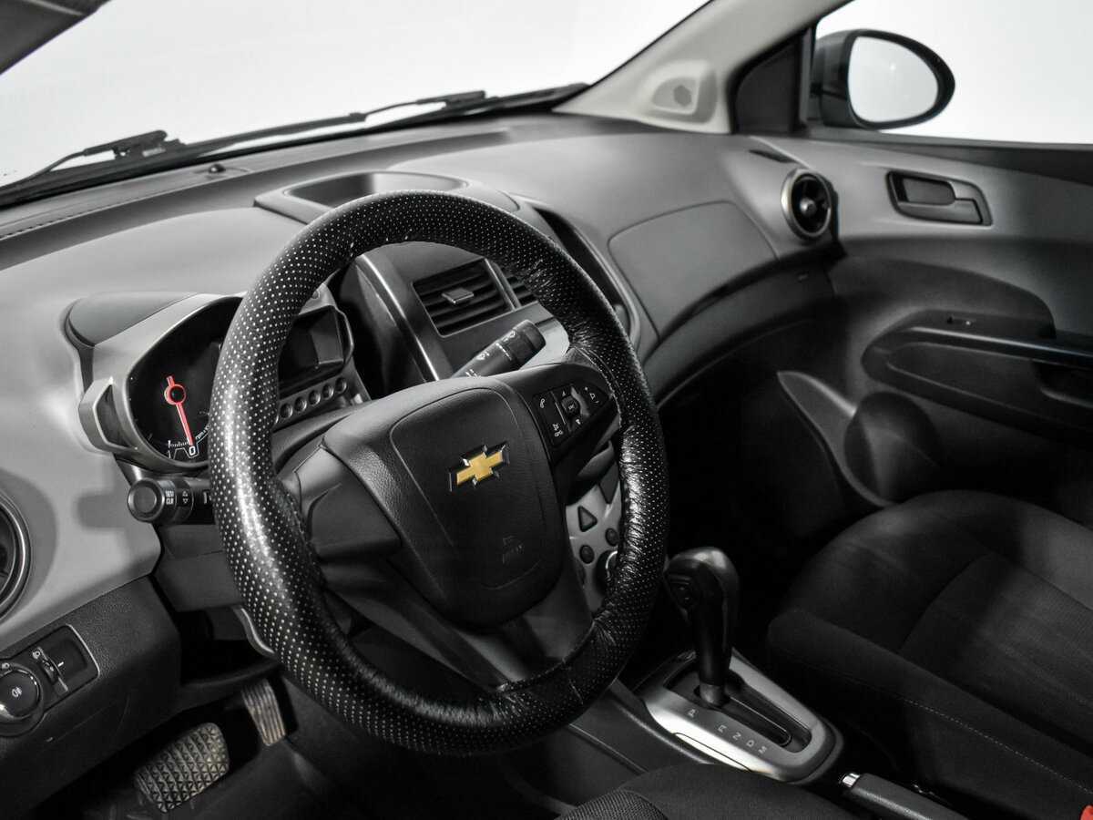 Chevrolet Aveo, 2014 - Фото №8