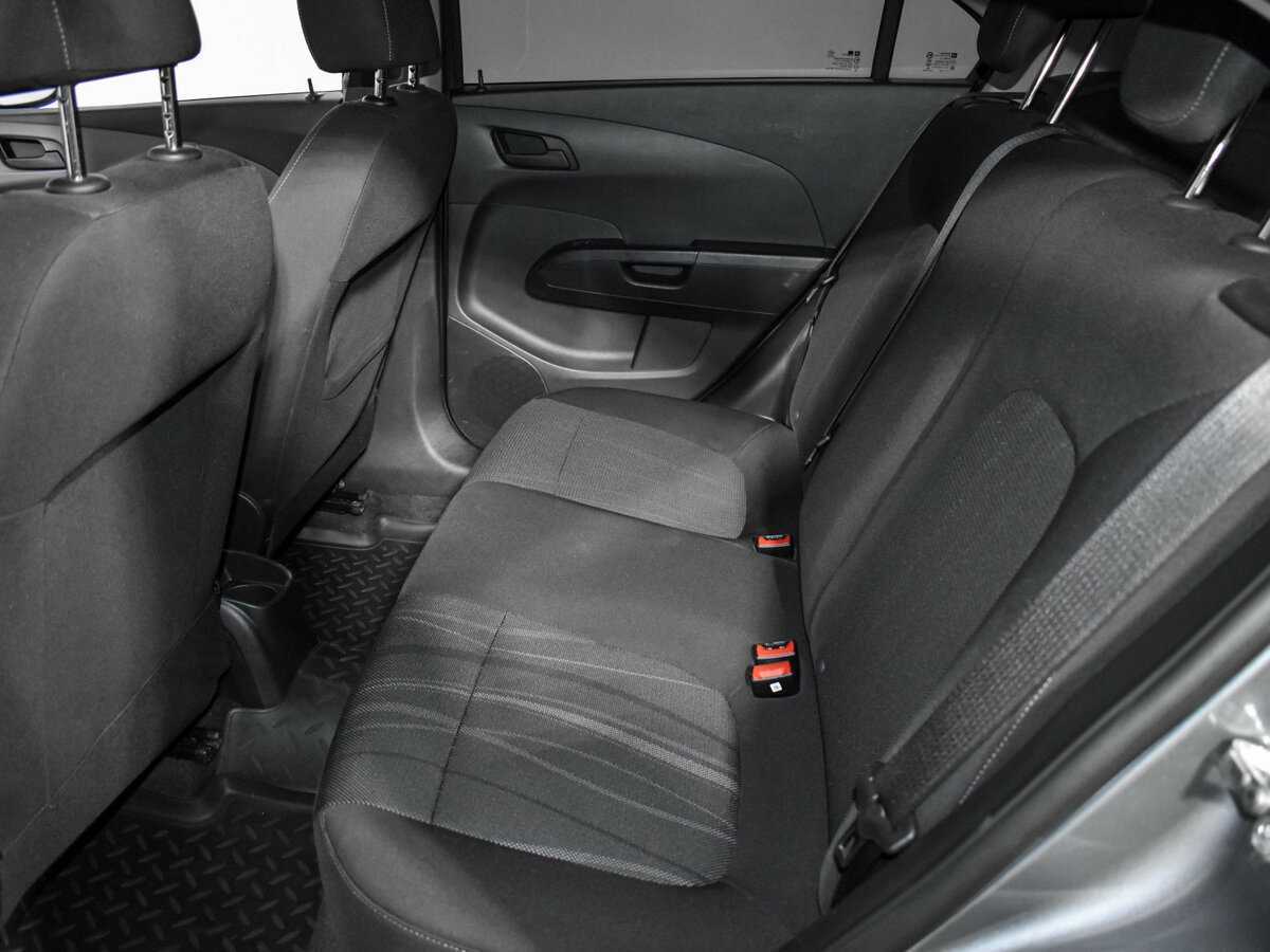 Chevrolet Aveo, 2014 - Фото №9