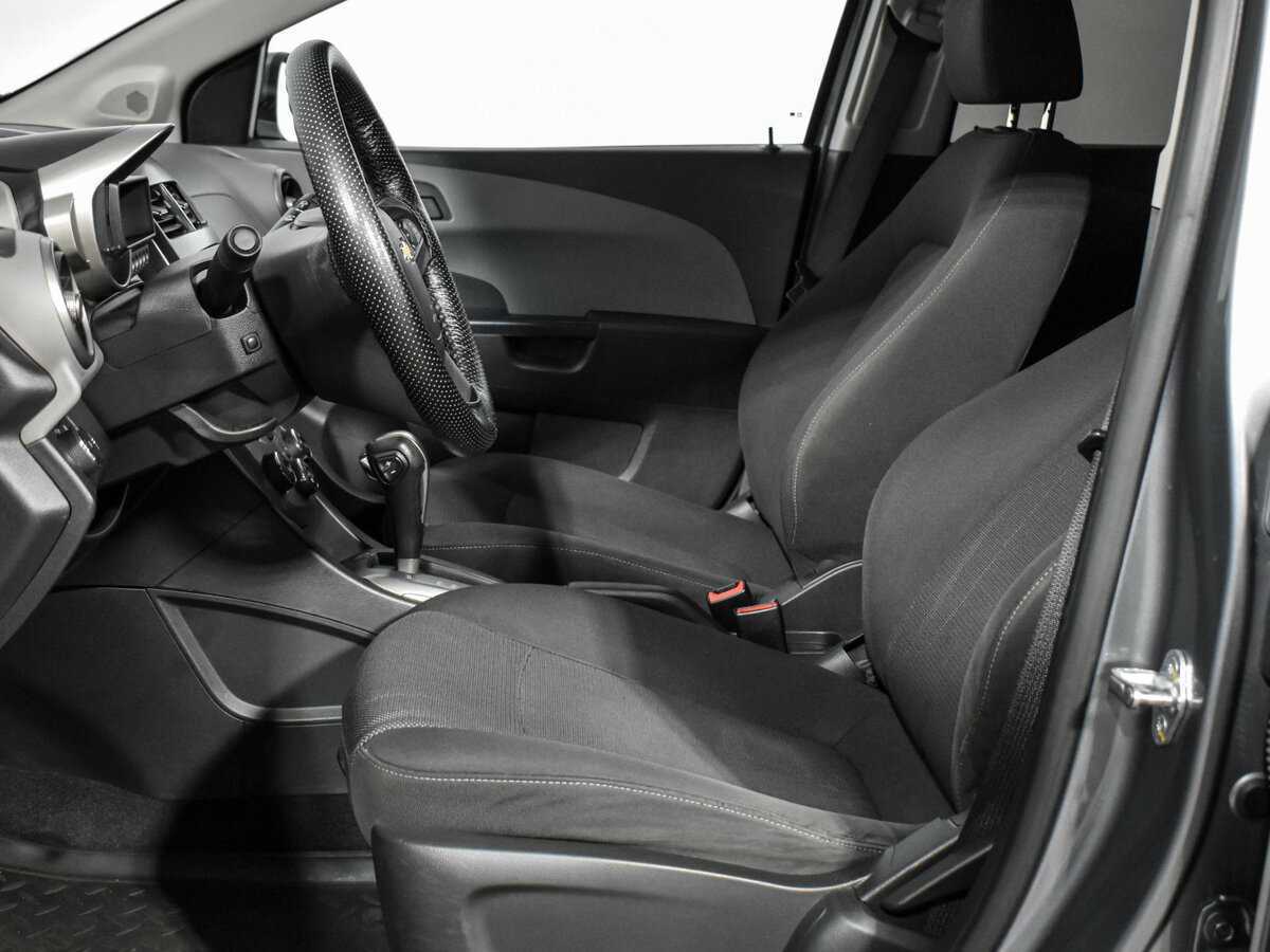 Chevrolet Aveo, 2014 - Фото №10