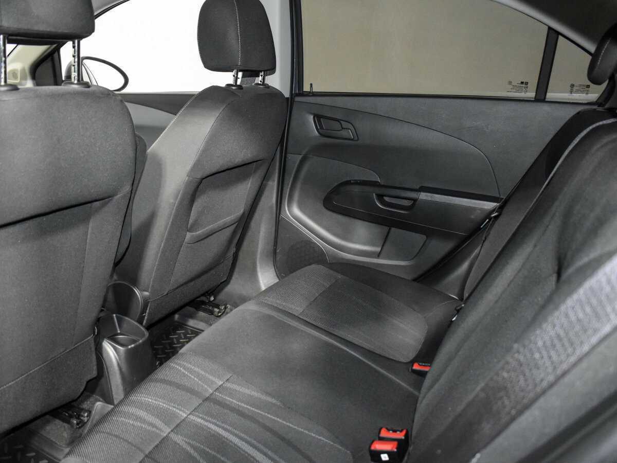 Chevrolet Aveo, 2014 - Фото №11