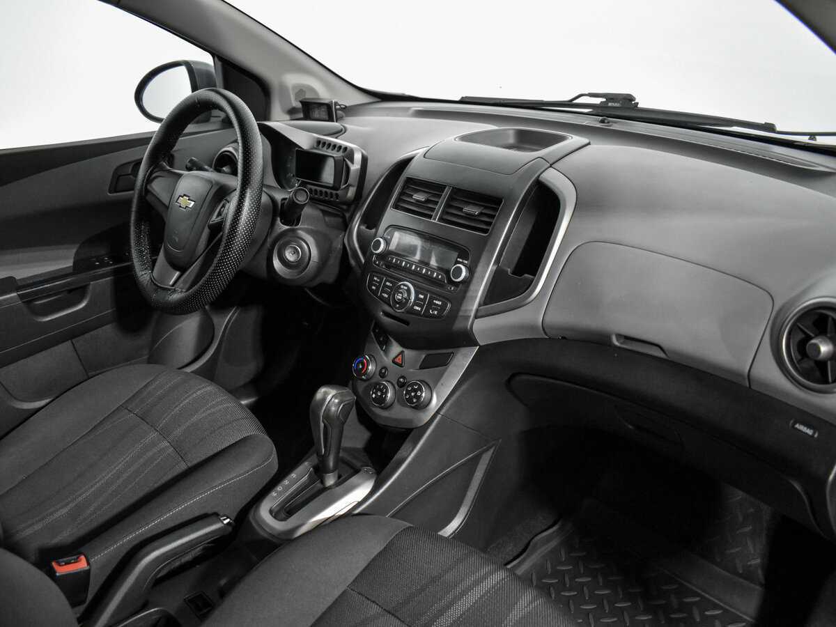 Chevrolet Aveo, 2014 - Фото №13