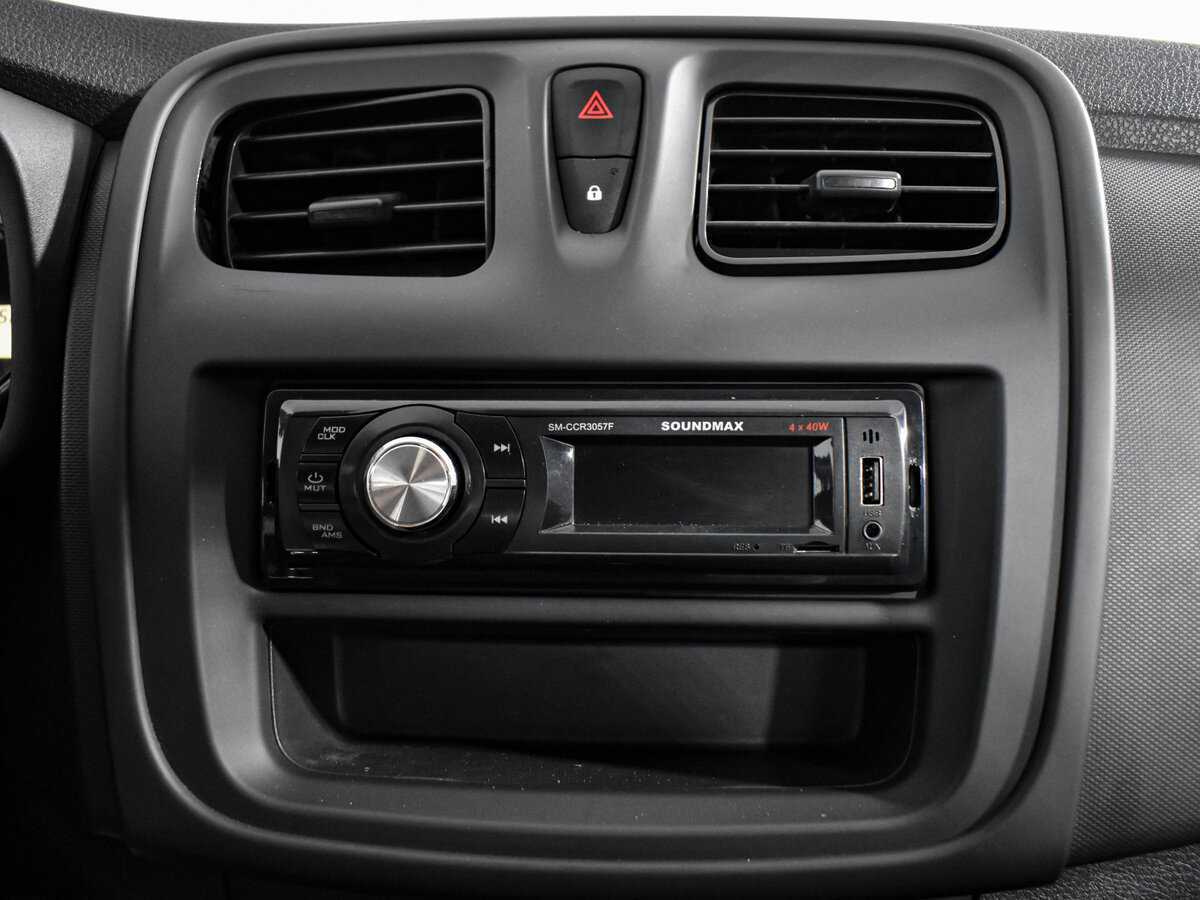 Renault Logan, 2020 - Фото №15