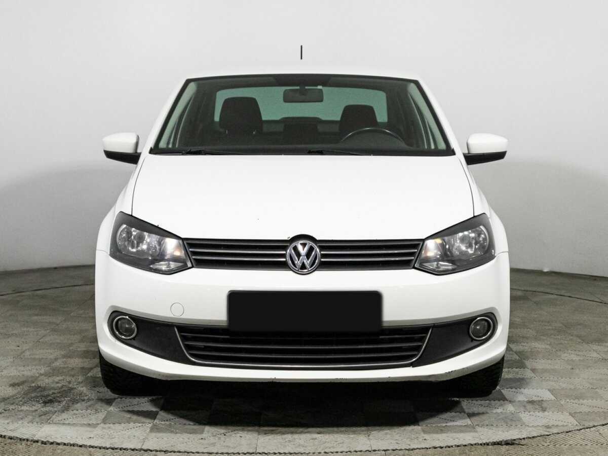 Volkswagen Polo, 2015 - Фото №1