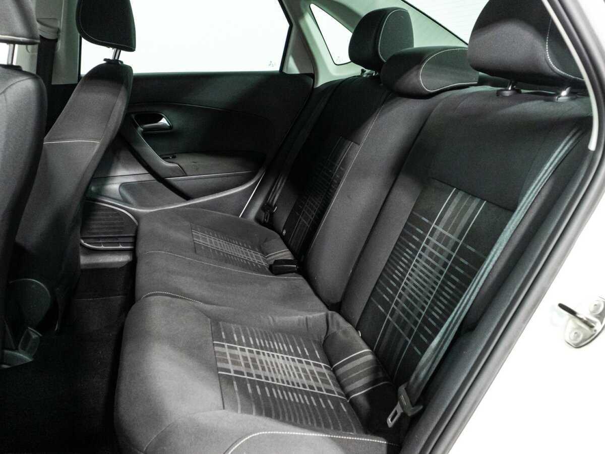 Volkswagen Polo, 2015 - Фото №9