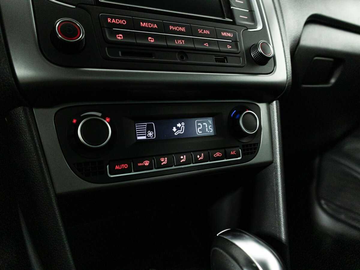 Volkswagen Polo, 2015 - Фото №12