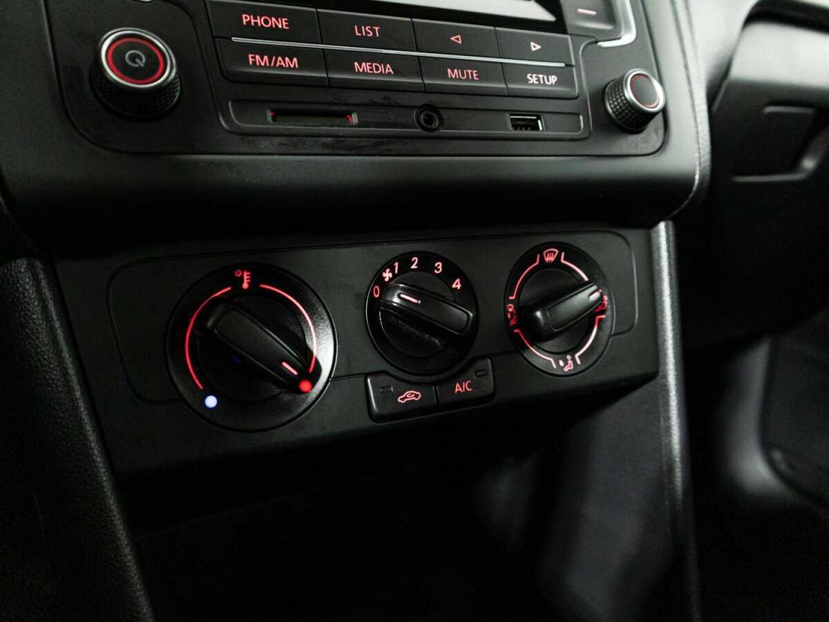 Volkswagen Polo, 2017 - Фото №14