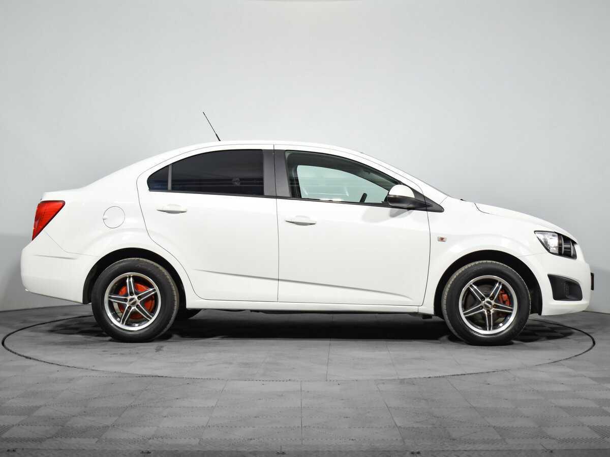 Chevrolet Aveo, 2014 - Фото №3