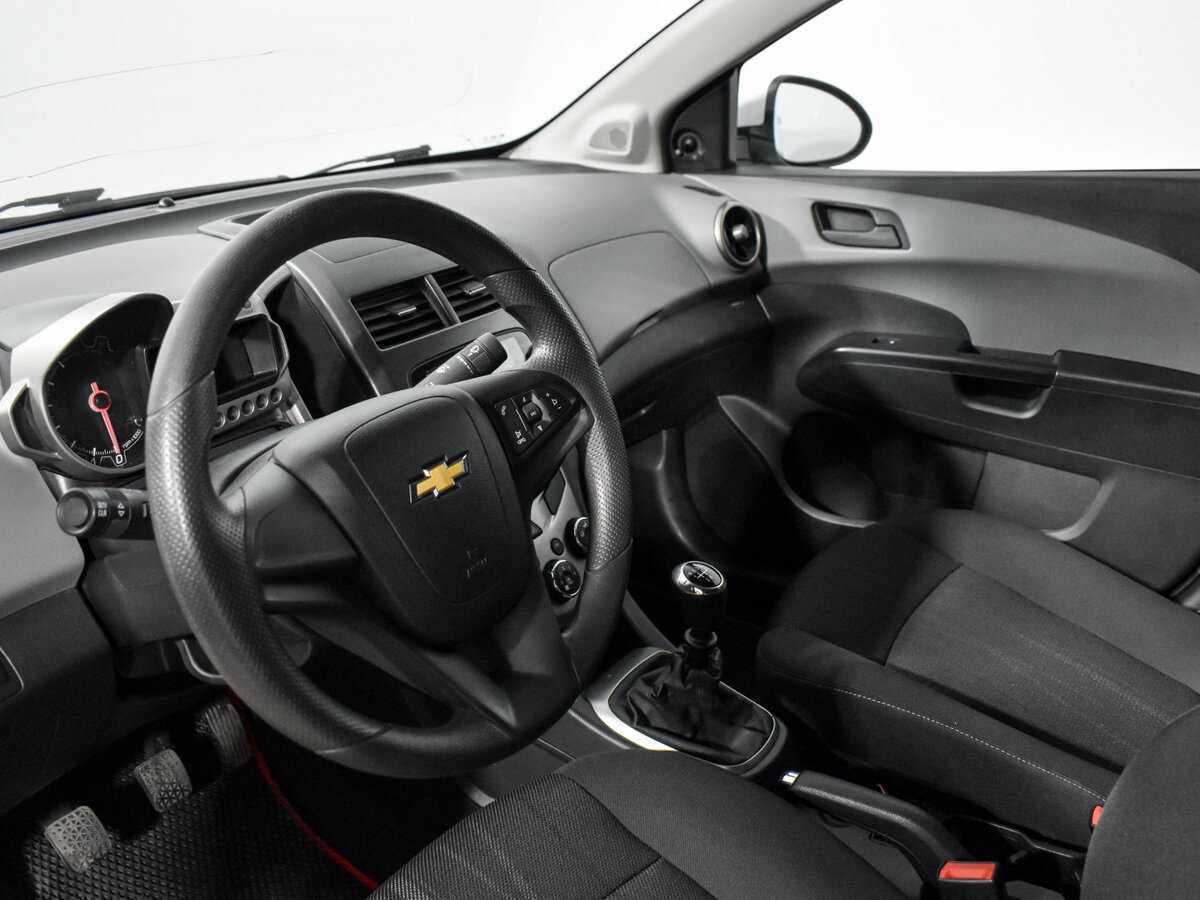 Chevrolet Aveo, 2014 - Фото №7