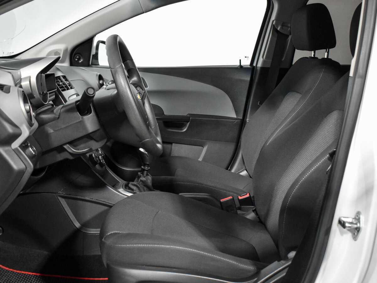 Chevrolet Aveo, 2014 - Фото №9