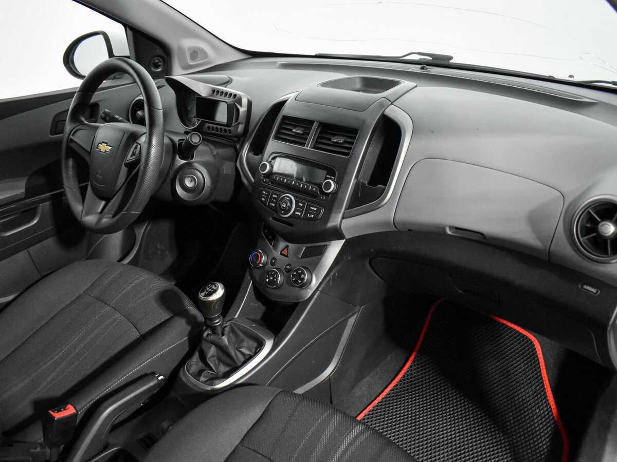 Chevrolet Aveo, 2014 - Фото №11