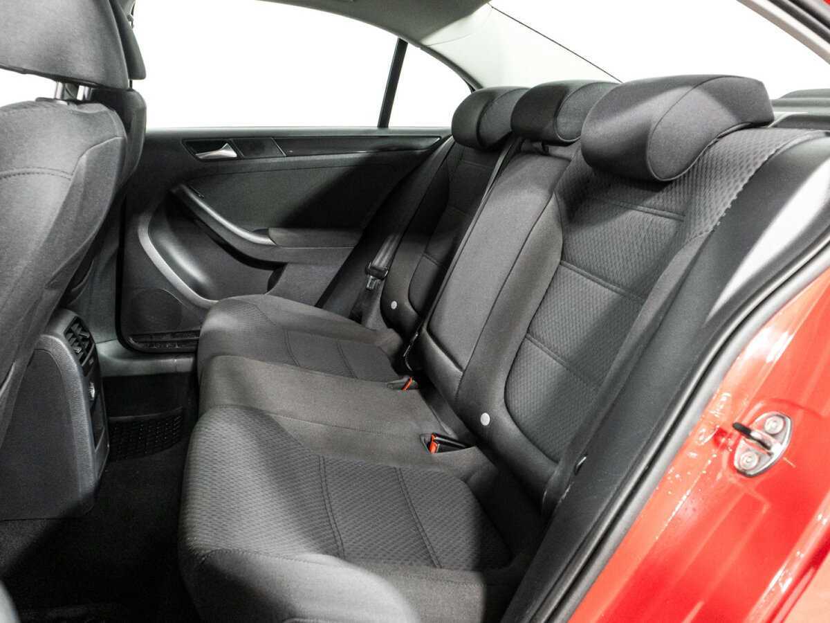 Volkswagen Jetta, 2012 - Фото №9