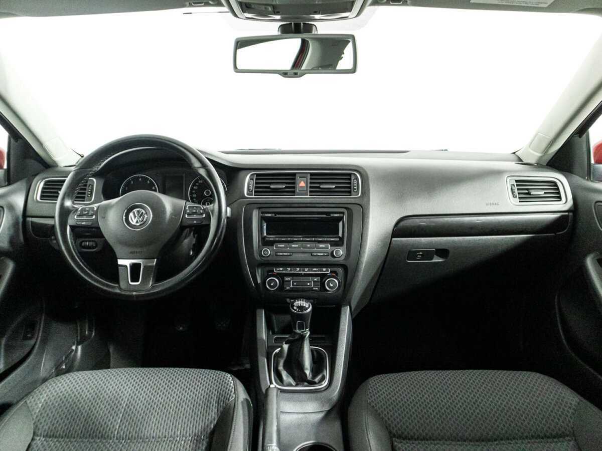 Volkswagen Jetta, 2012 - Фото №12