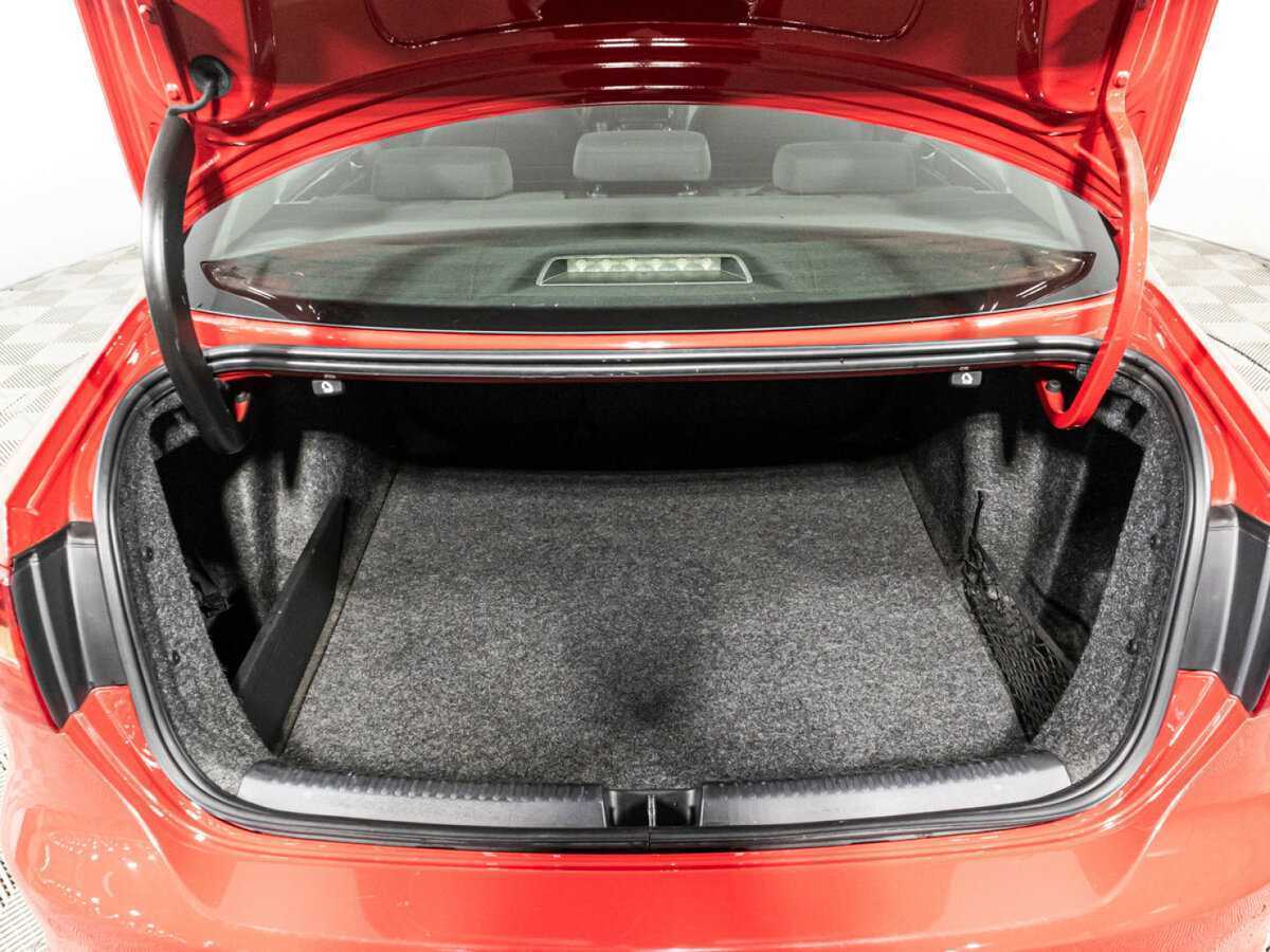 Volkswagen Jetta, 2012 - Фото №14