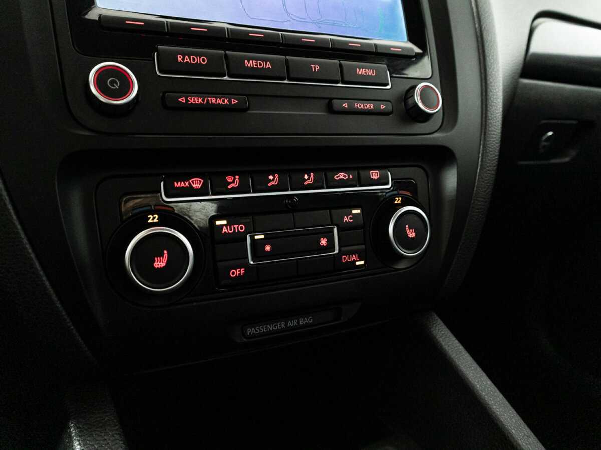 Volkswagen Jetta, 2012 - Фото №15