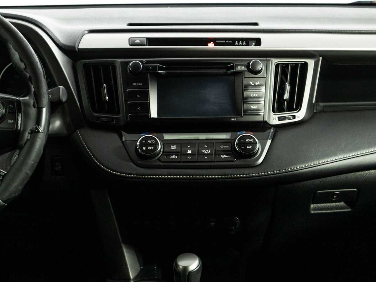 Toyota RAV4, 2015 - Фото №12