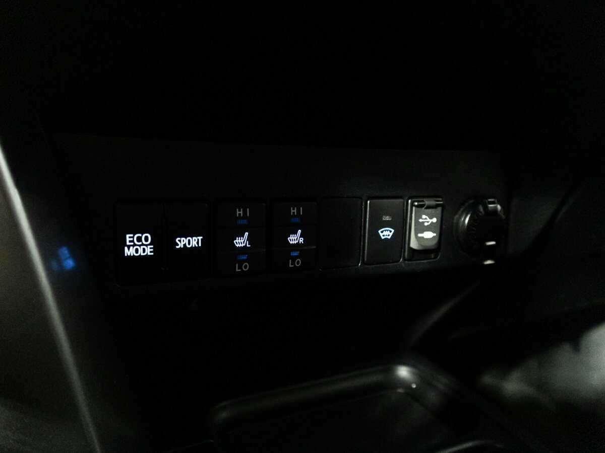 Toyota RAV4, 2015 - Фото №17