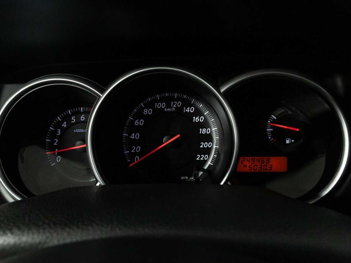 Nissan Tiida, 2013 - Фото №11