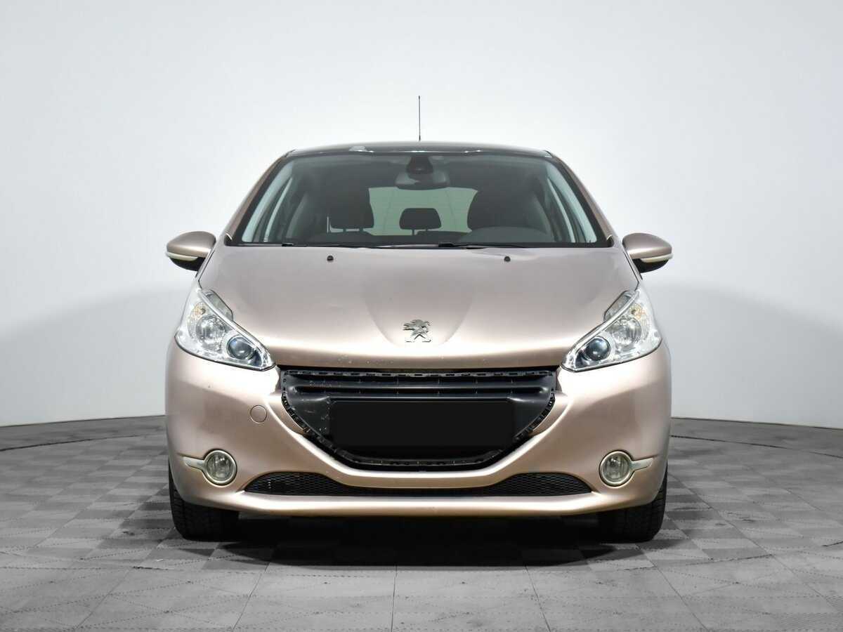 Peugeot 208, 2014 - Фото №1