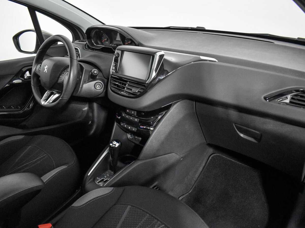 Peugeot 208, 2014 - Фото №12