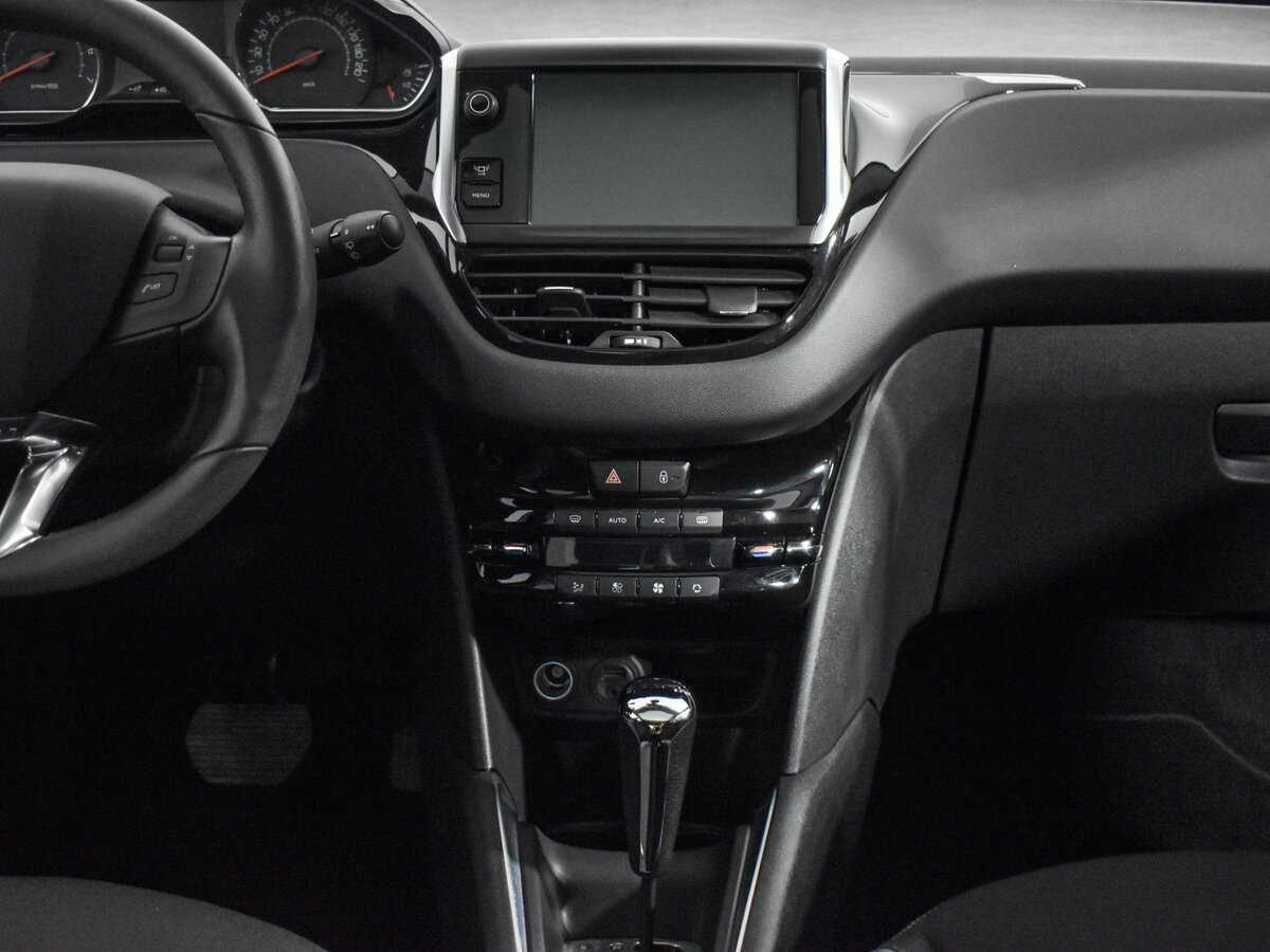 Peugeot 208, 2014 - Фото №13