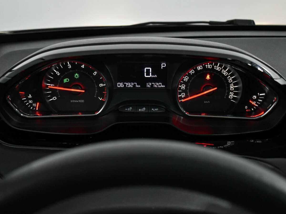 Peugeot 208, 2014 - Фото №15