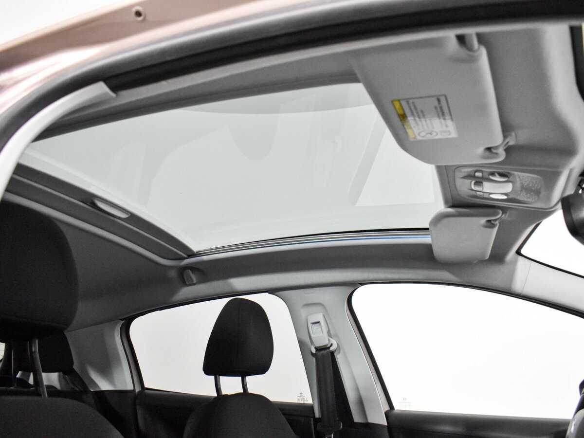 Peugeot 208, 2014 - Фото №17