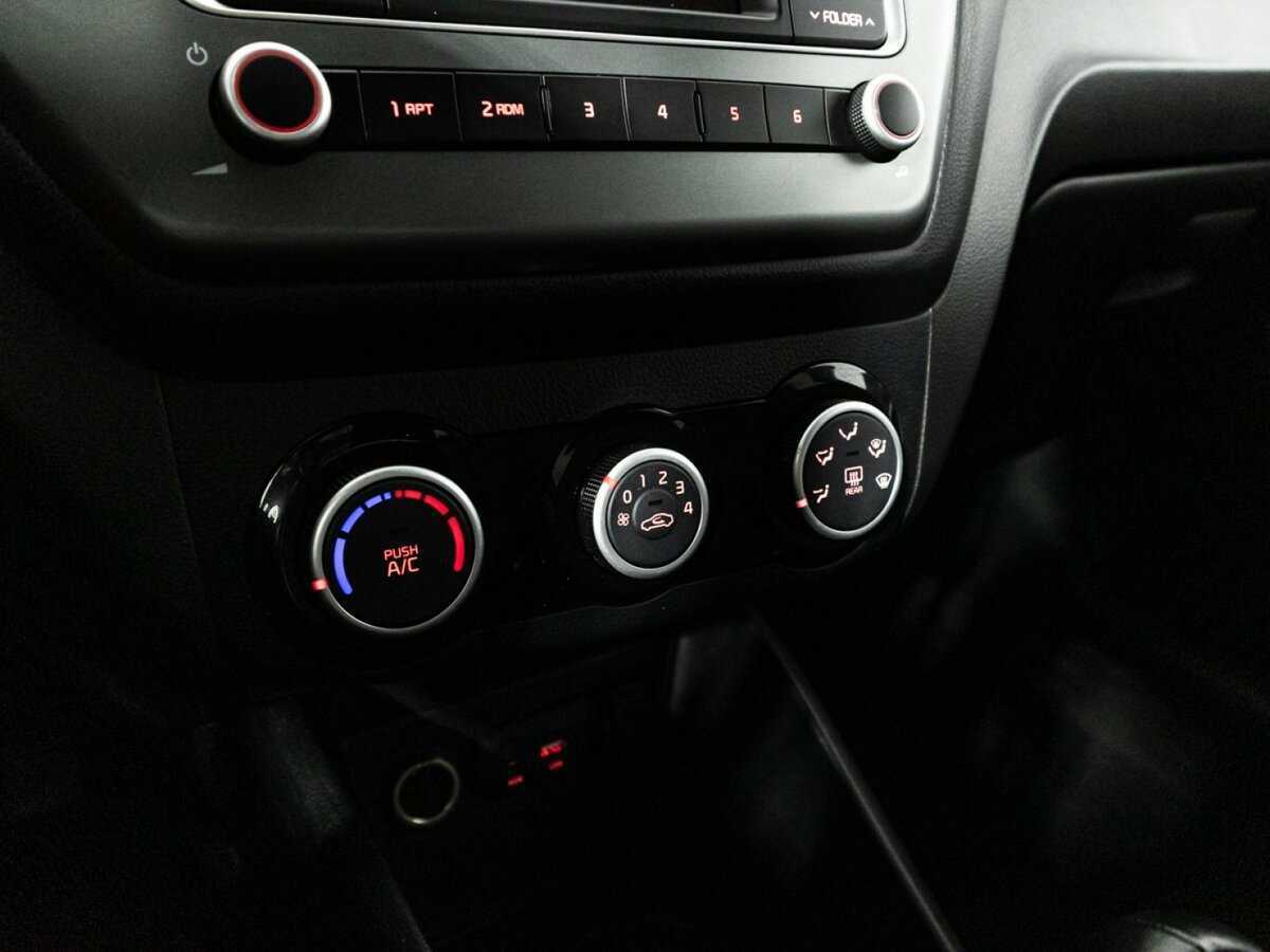 Kia Rio, 2017 - Фото №15