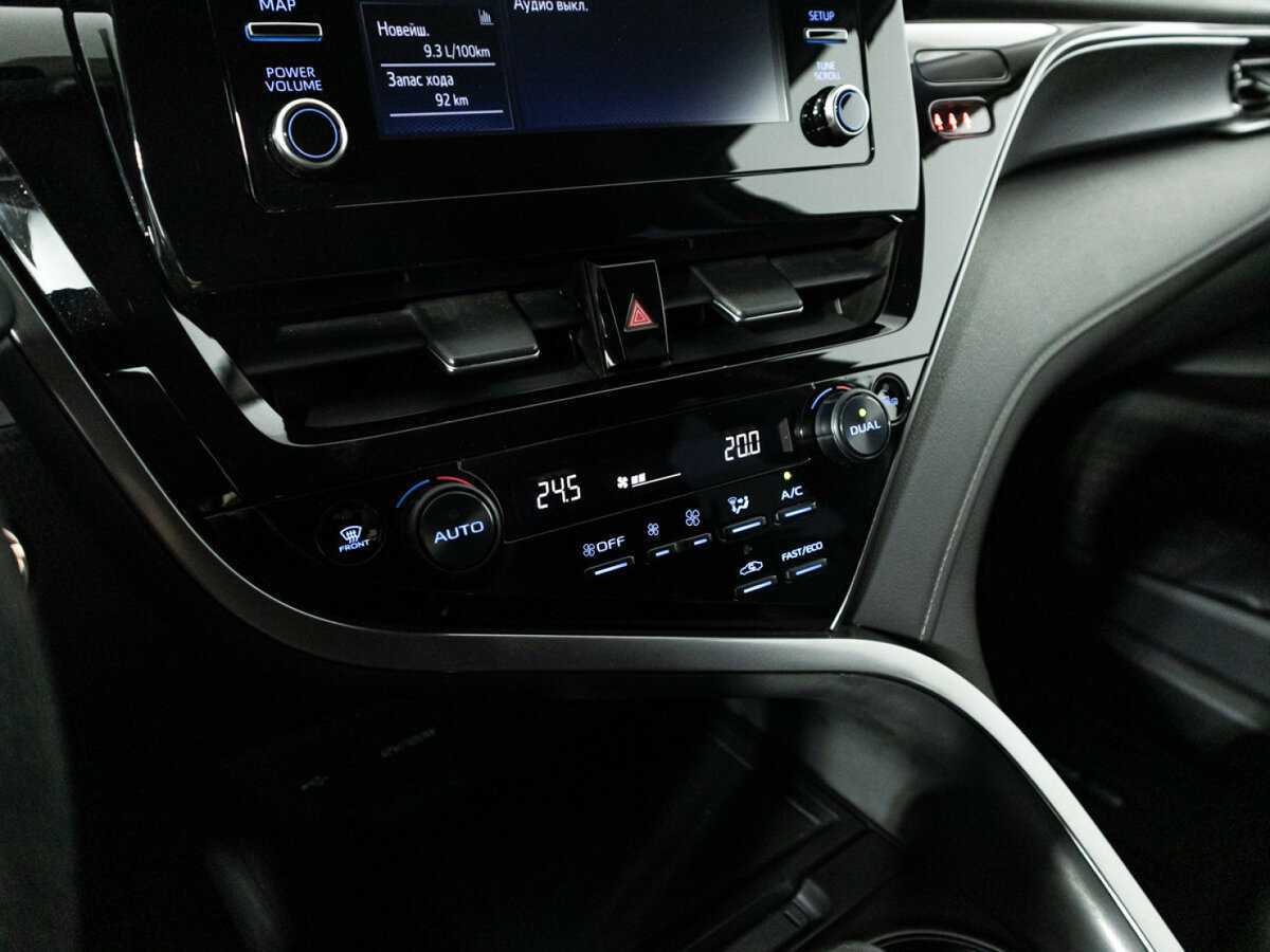 Toyota Camry, 2021 - Фото №14