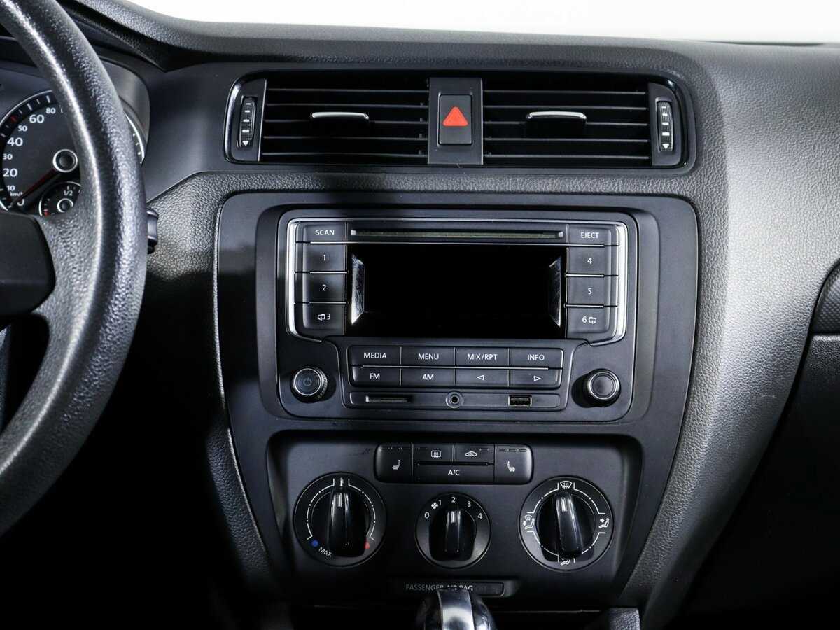 Volkswagen Jetta, 2013 - Фото №9