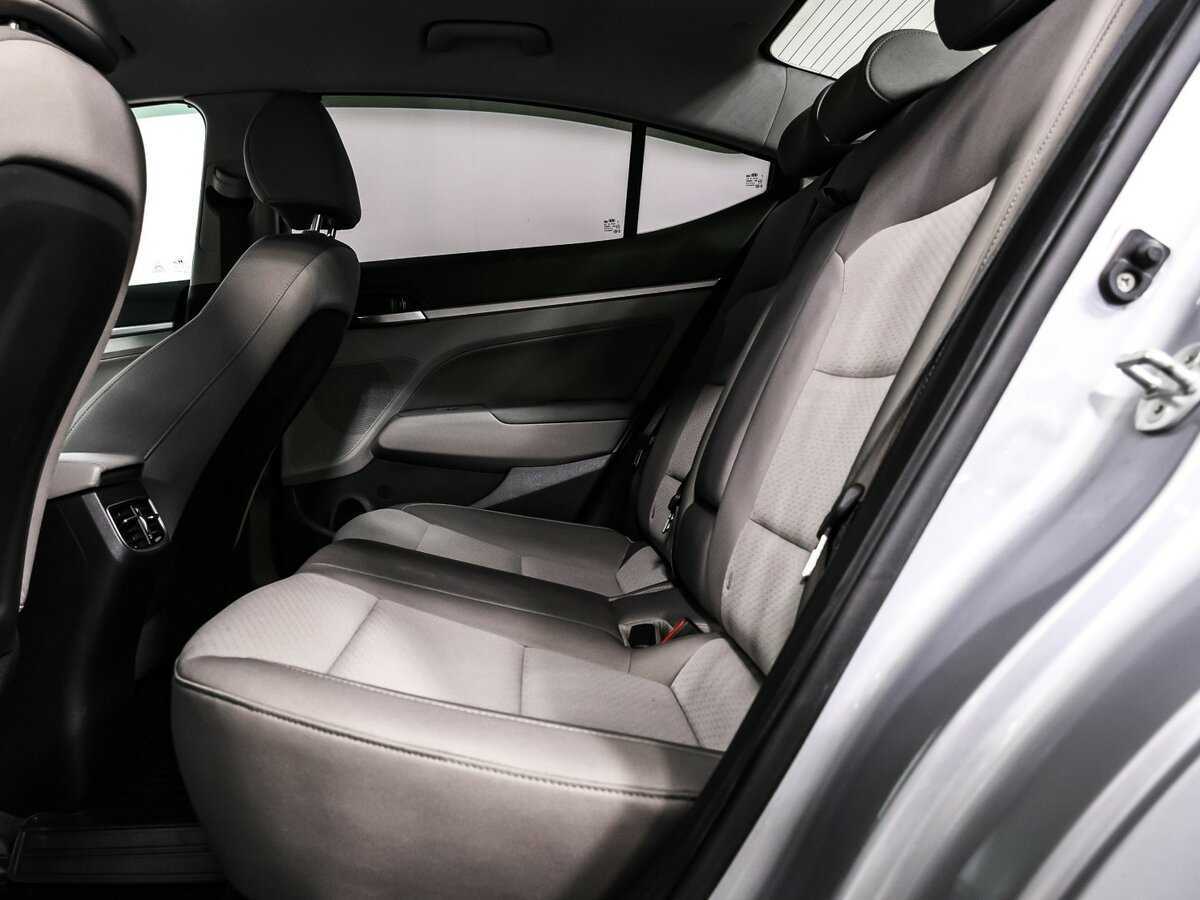 Hyundai Elantra, 2020 - Фото №12